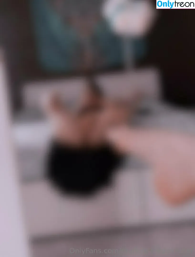 m-hiddenroom nude photo #0042 (hiddencompartment)