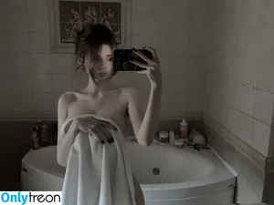M.uselessbeauty nude photo #0060