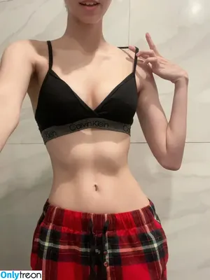m0cha_ktty / m_thekitty / mochabnnie / xo_m0cha nude photo #0010