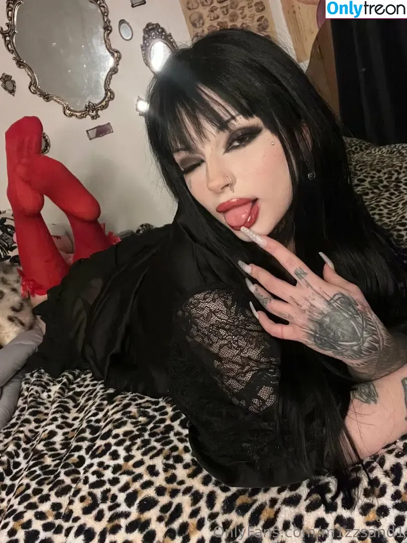 m1zzsand1 nude photo #0003 (m11llzz)