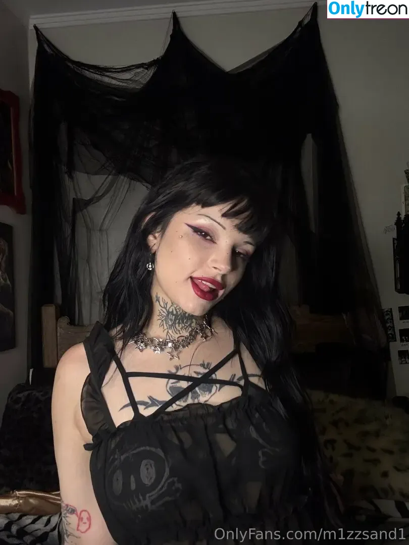 m1zzsand1 nude photo #0027 (m11llzz)