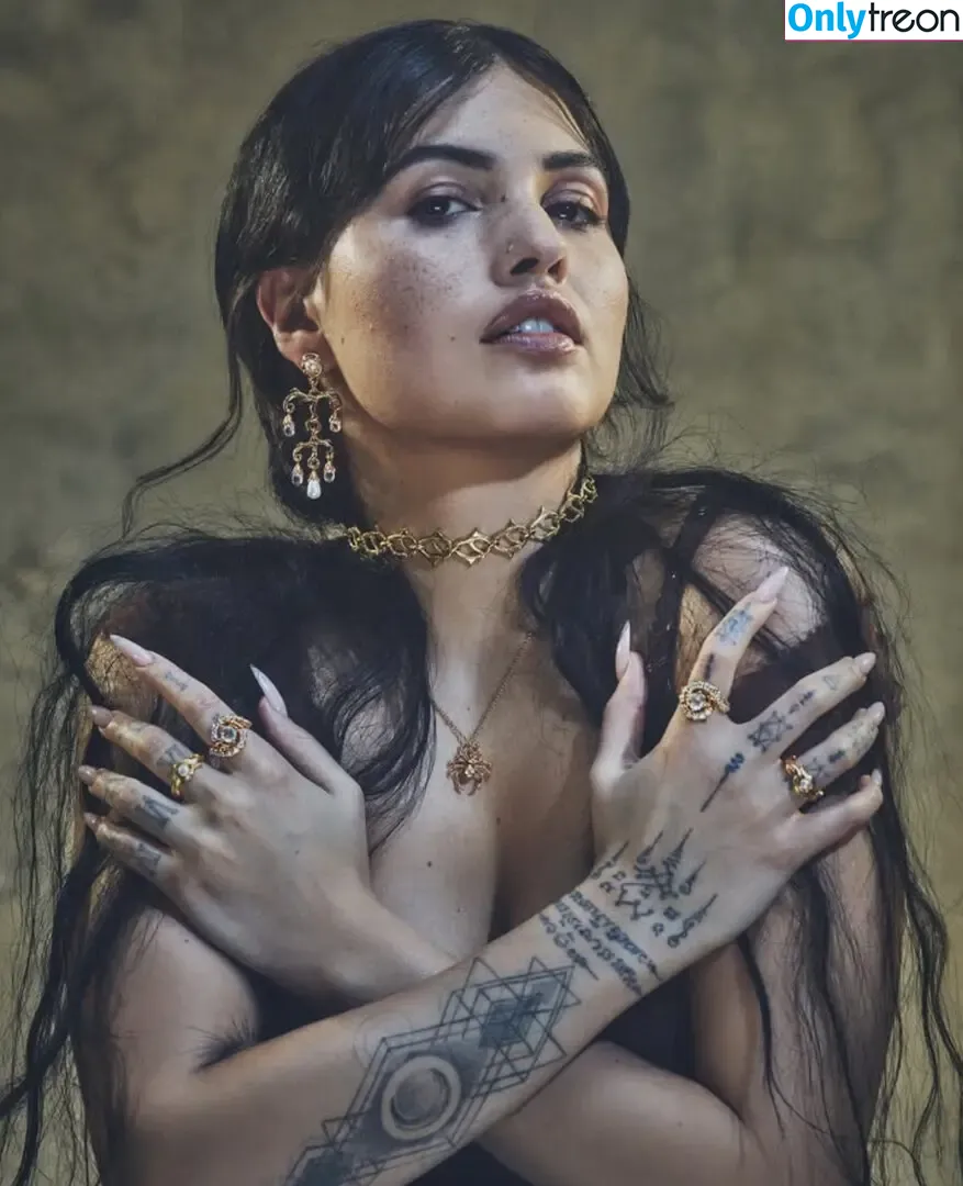 Mabel nude photo #0039 (Mabel)