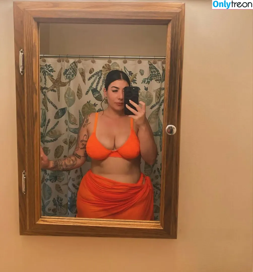 macaronimicaela nude photo #0008 (macaronimicaela)