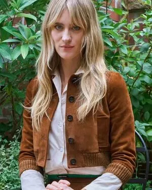 Mackenzie Davis / carolinedavis / tmackenziedavis nude photo #0100