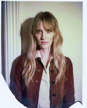Mackenzie Davis / carolinedavis / tmackenziedavis nude photo #0106