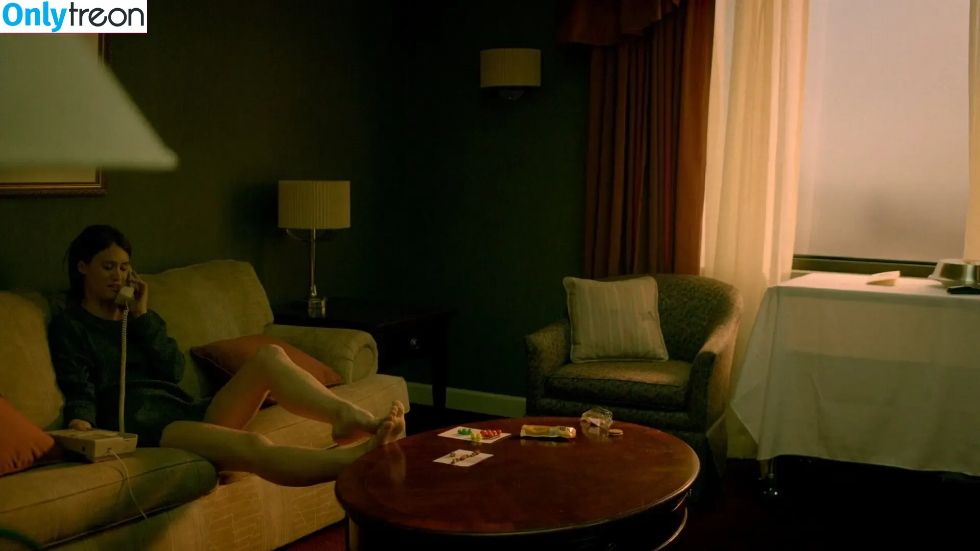 Mackenzie Davis nude photo #0122 (carolinedavis / tmackenziedavis)