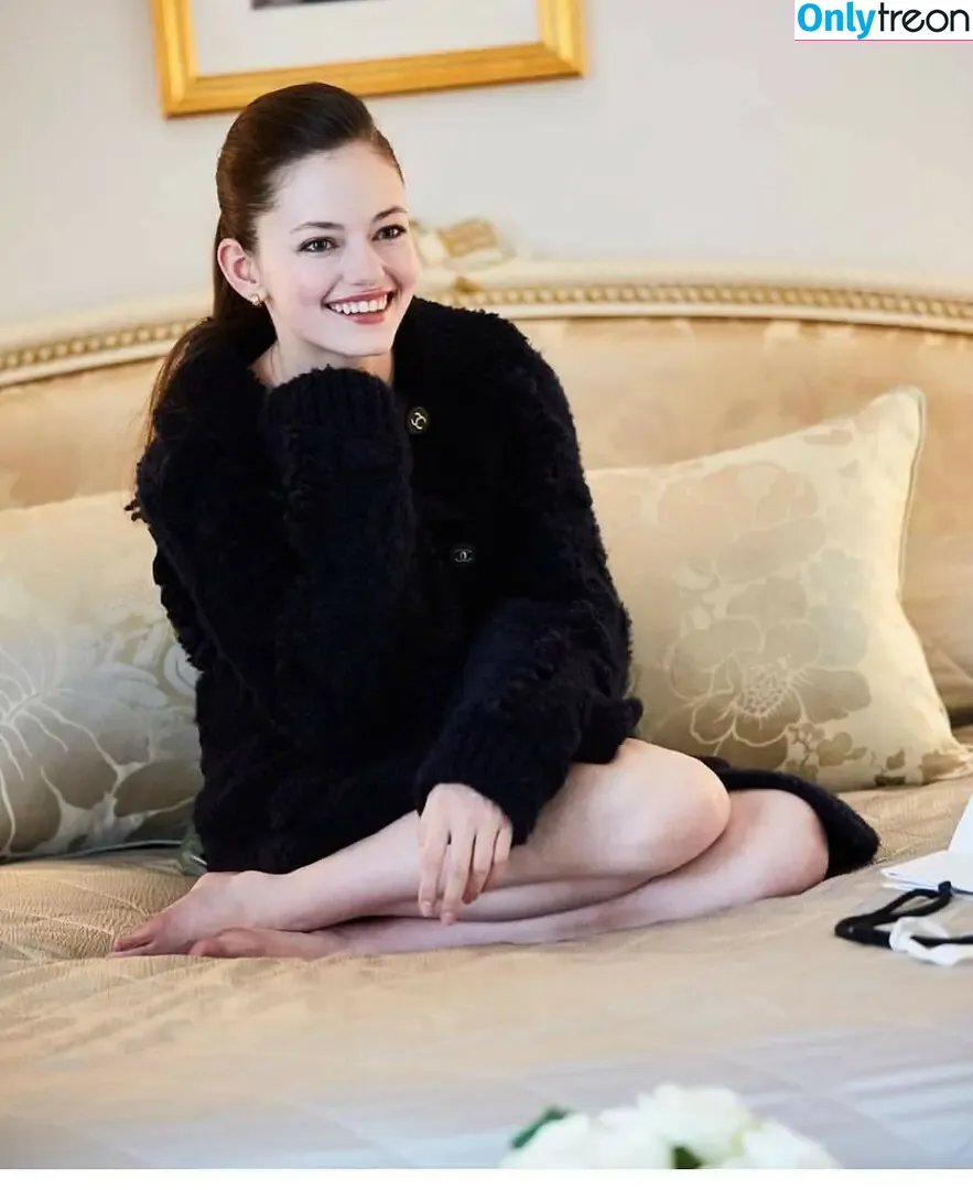 Mackenzie Foy nude photo #0076 (mackenziefoy)