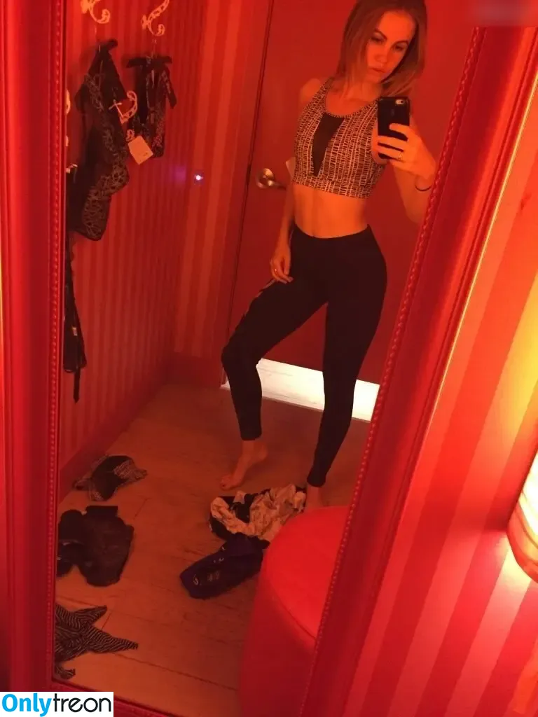 Mackenzie Lintz nude photo #0006 (mackenzickles)