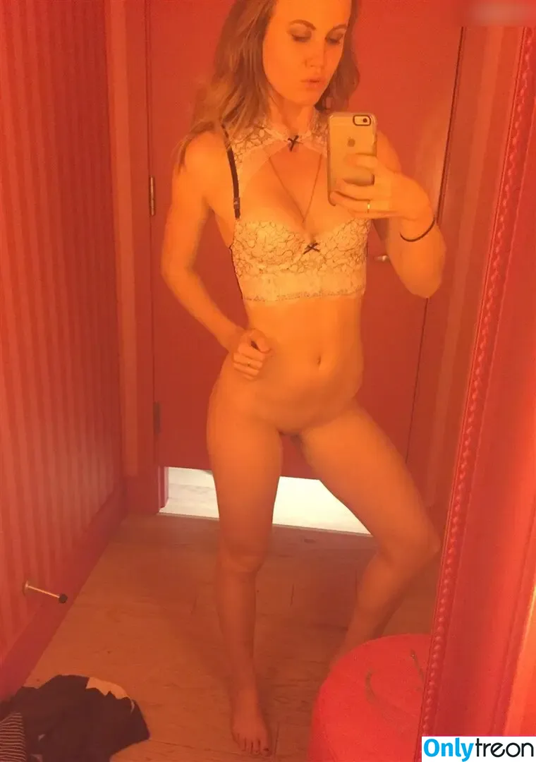 Mackenzie Lintz nude photo #0009 (mackenzickles)