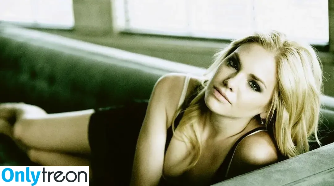 Mackenzie Mauzy nude photo #0006 (mackenziemauzy / psyche_della_luna)