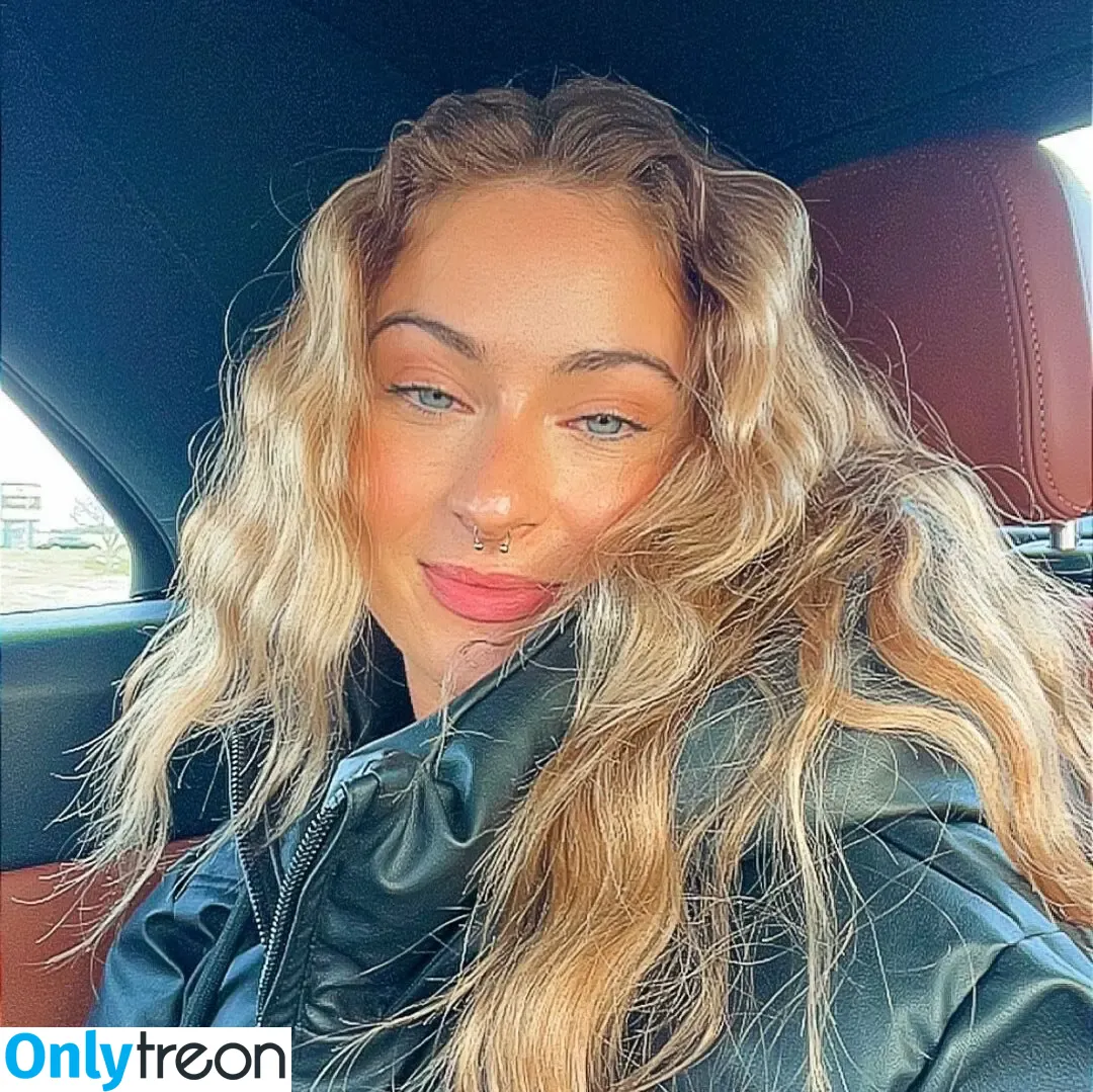 Mackenzie Meyer голая photo #0002 (mackenziemeyerrr)