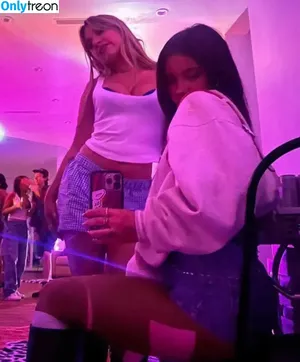 Mackenzie Ziegler / kenzie фото голая #0524