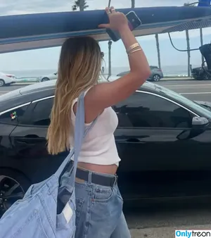 Mackenzie Ziegler / kenzie фото голая #0525
