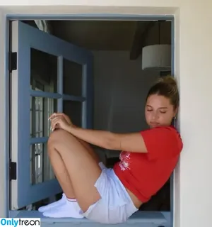 Mackenzie Ziegler / kenzie фото голая #0568