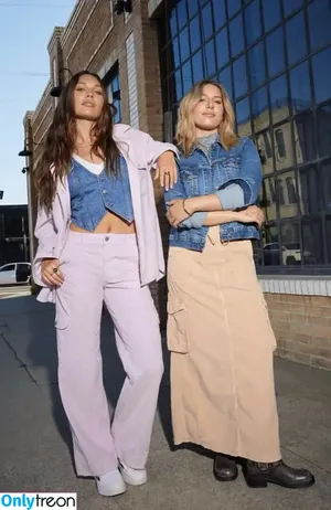 Mackenzie Ziegler / kenzie фото голая #0587