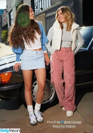 Mackenzie Ziegler / kenzie фото голая #0589
