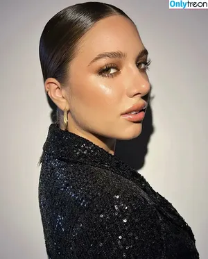 Mackenzie Ziegler / kenzie фото голая #0614