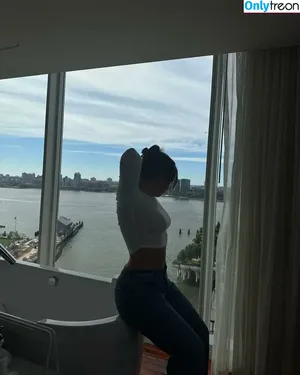Mackenzie Ziegler / kenzie фото голая #0756