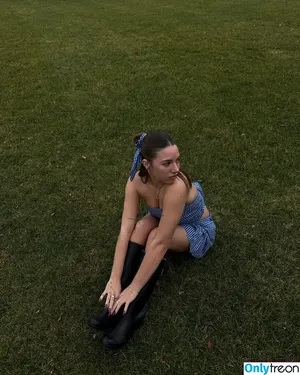 Mackenzie Ziegler / kenzie фото голая #0789