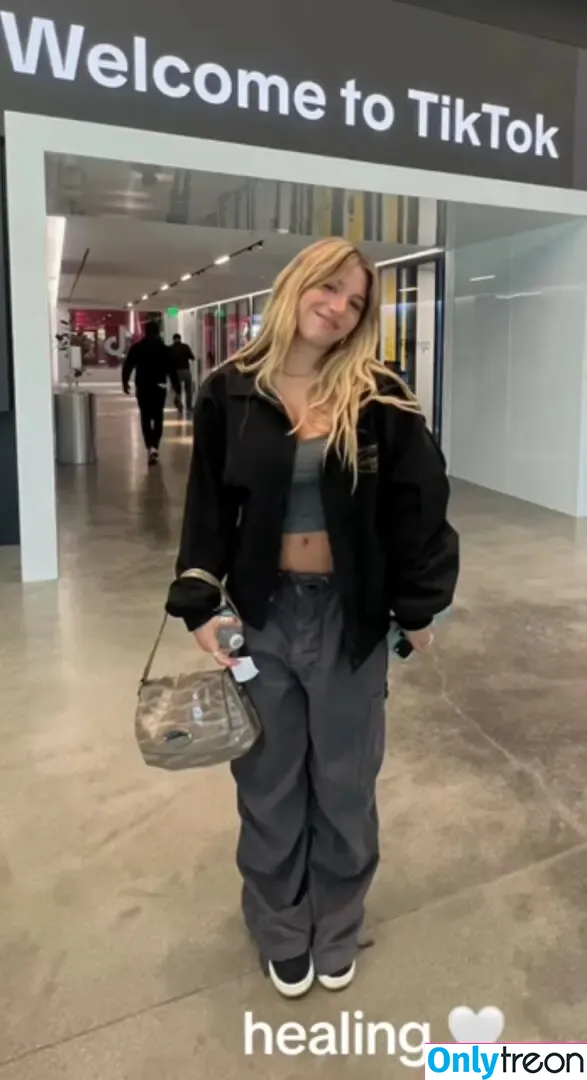 Mackenzie Ziegler голая photo #0544 (kenzie)