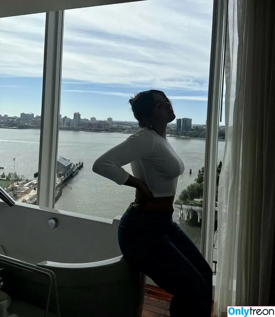 Mackenzie Ziegler nude photo #0626 (kenzie)