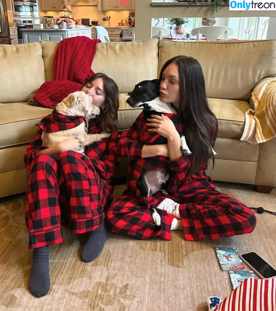 Mackenzie Ziegler голая photo #0799 (kenzie)