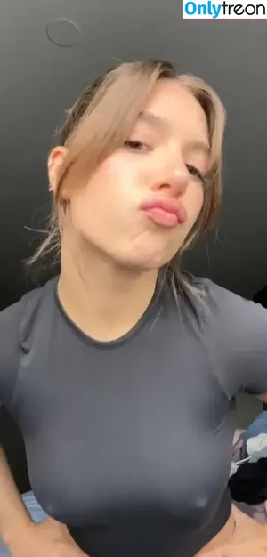 Mackenzie Ziegler / kenzie nude photo #1252