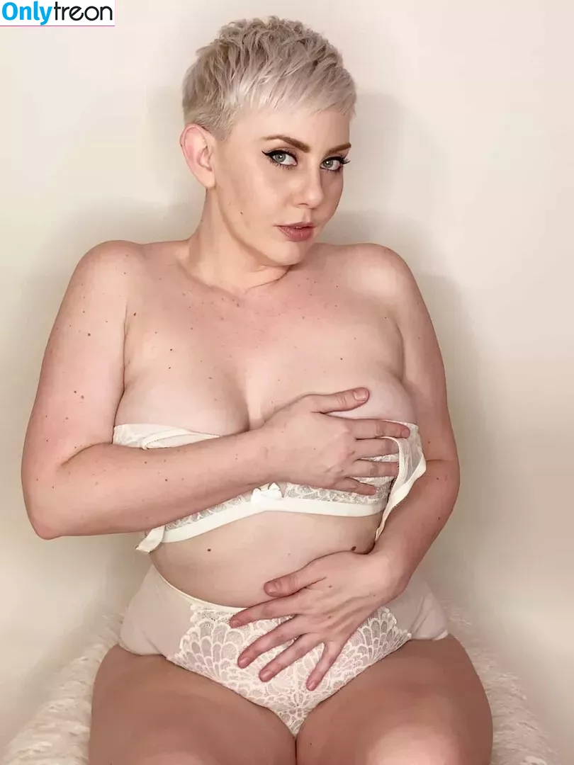 madam_genevieve голая photo #0050 (madamgenevieve)