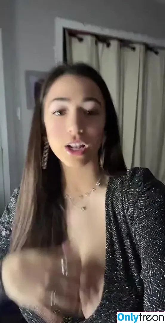Maddie May nude photo #0165 (BubbleBratz / bubblebratz0)