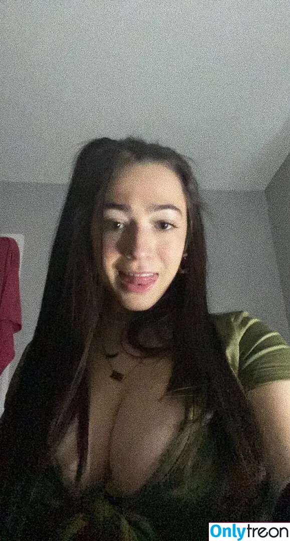 Maddie May nude photo #0201 (BubbleBratz / bubblebratz0)