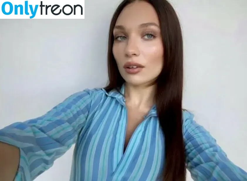 Maddie Ziegler nude photo #1664 (maddieziegler)