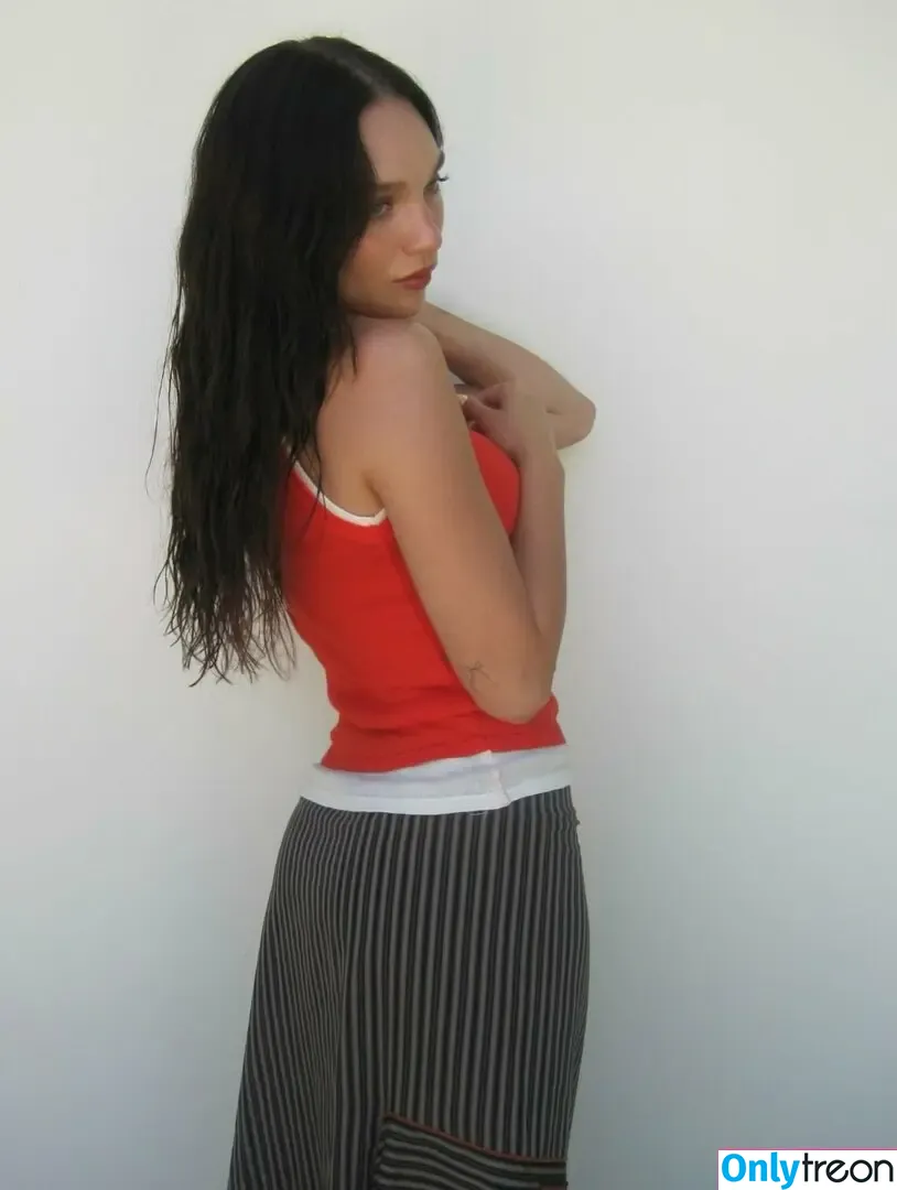 Maddie Ziegler nude photo #1692 (maddieziegler)