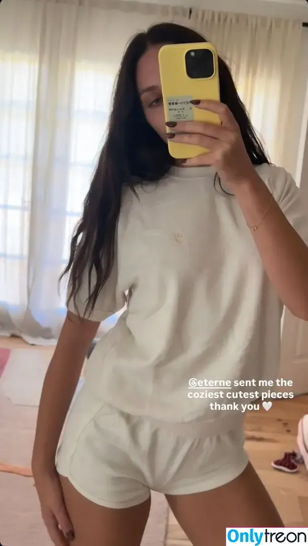 Maddie Ziegler nude photo #1694 (maddieziegler)
