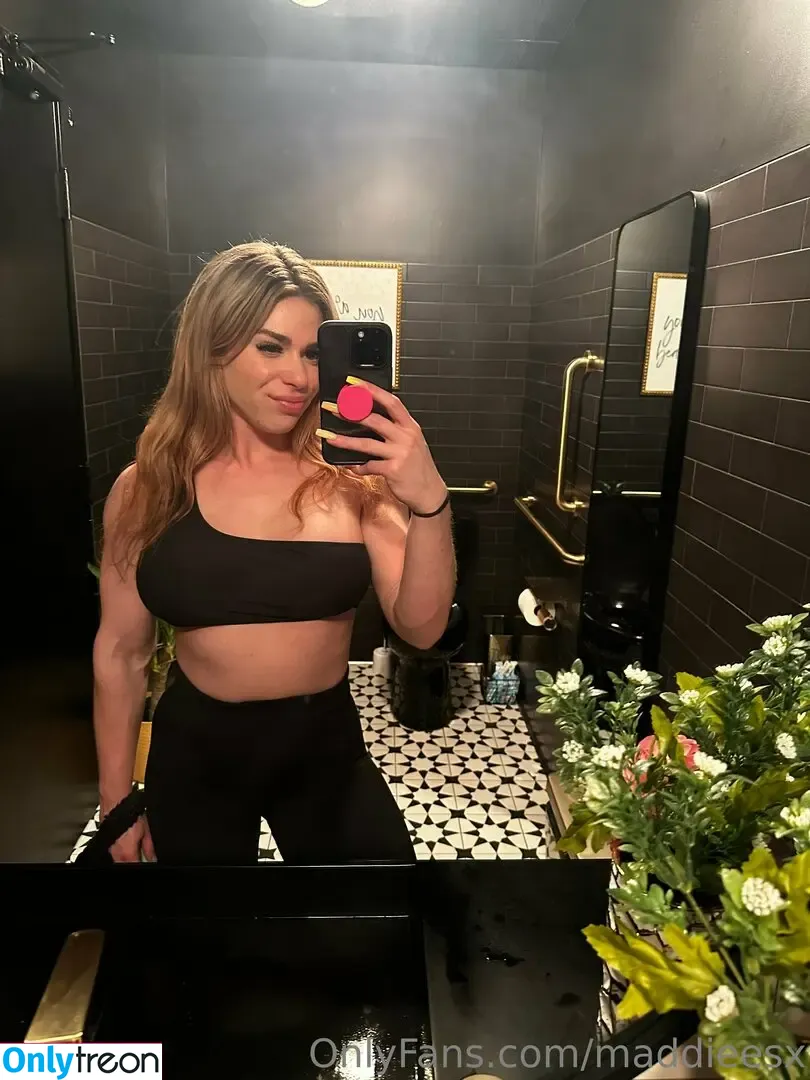 maddieesx nude photo #0007 (maddieesx)