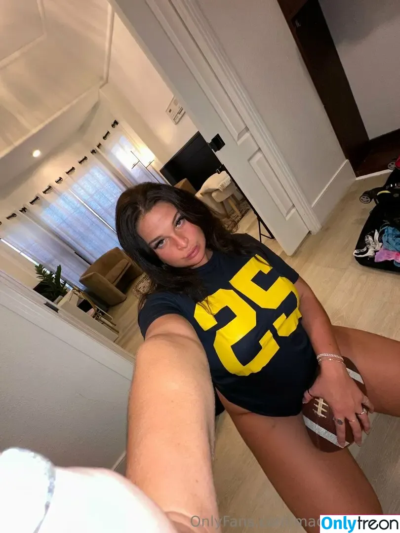 maddiemoon7 nude photo #0016 (maddiemoon7)
