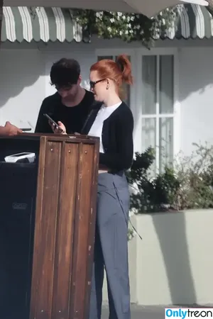 Madelaine Petsch / madelame фото голая #0021