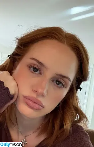 Madelaine Petsch / madelame фото голая #0025