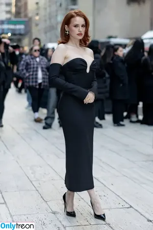 Madelaine Petsch / madelame фото голая #0033