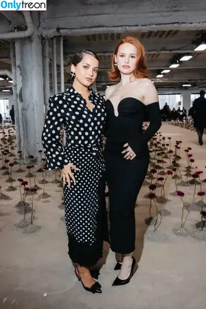 Madelaine Petsch / madelame фото голая #0035