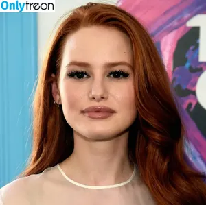 Madelaine Petsch / madelame фото голая #0097
