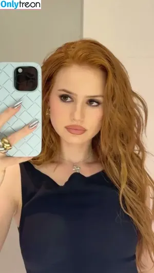 Madelaine Petsch / madelame фото голая #0119