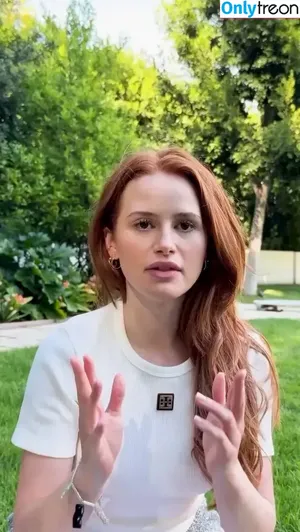Madelaine Petsch / madelame фото голая #0166