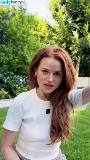 Madelaine Petsch / madelame фото голая #0167