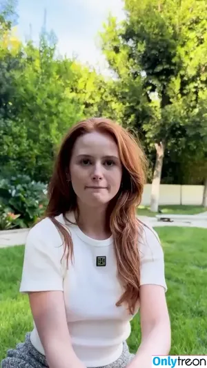 Madelaine Petsch / madelame фото голая #0168