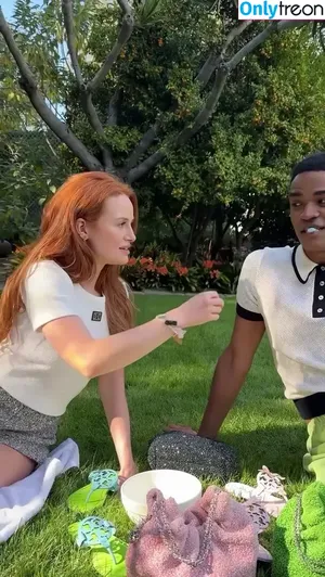 Madelaine Petsch / madelame фото голая #0175