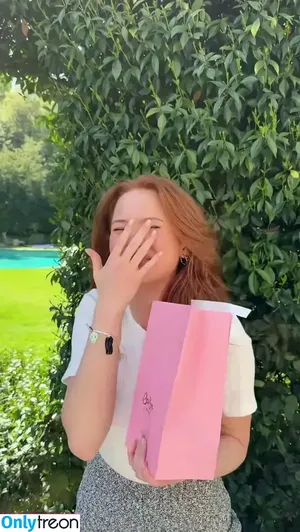 Madelaine Petsch / madelame фото голая #0183