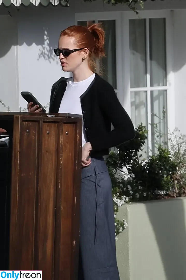 Madelaine Petsch голая photo #0002 (madelame)