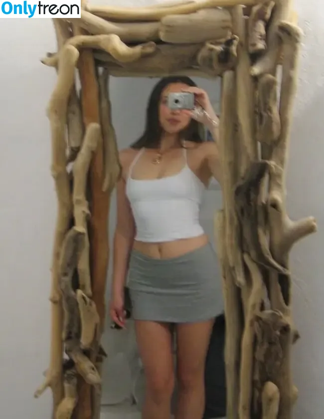 Madeleine Byrne nude photo #0081 (madeleinebyrnee)