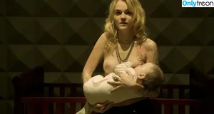 Madeline Brewer / madbrew nude photo #0092