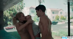 Madeline Brewer / madbrew nude photo #0100